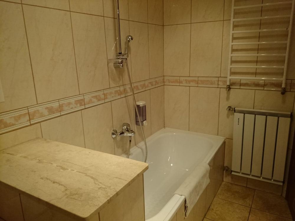 Hotel Happy Apartments บูดาเปสต์ ภายนอก รูปภาพ