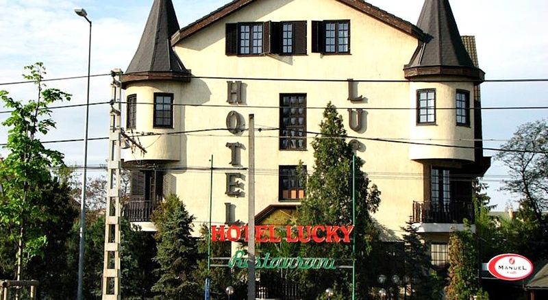 Hotel Happy Apartments บูดาเปสต์ ภายนอก รูปภาพ