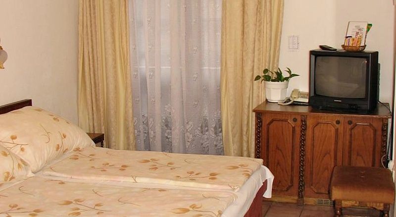 Hotel Happy Apartments บูดาเปสต์ ภายนอก รูปภาพ
