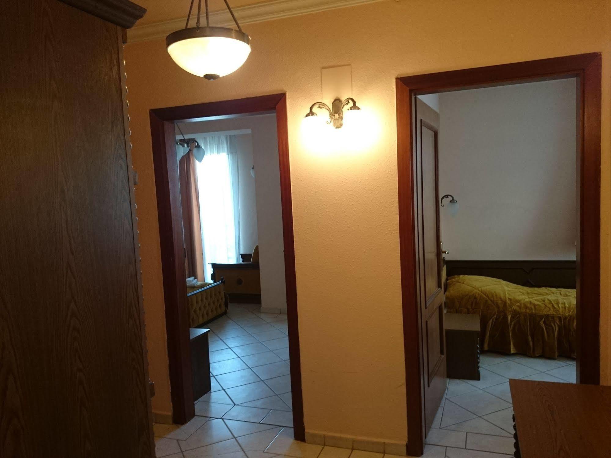 Hotel Happy Apartments บูดาเปสต์ ภายนอก รูปภาพ