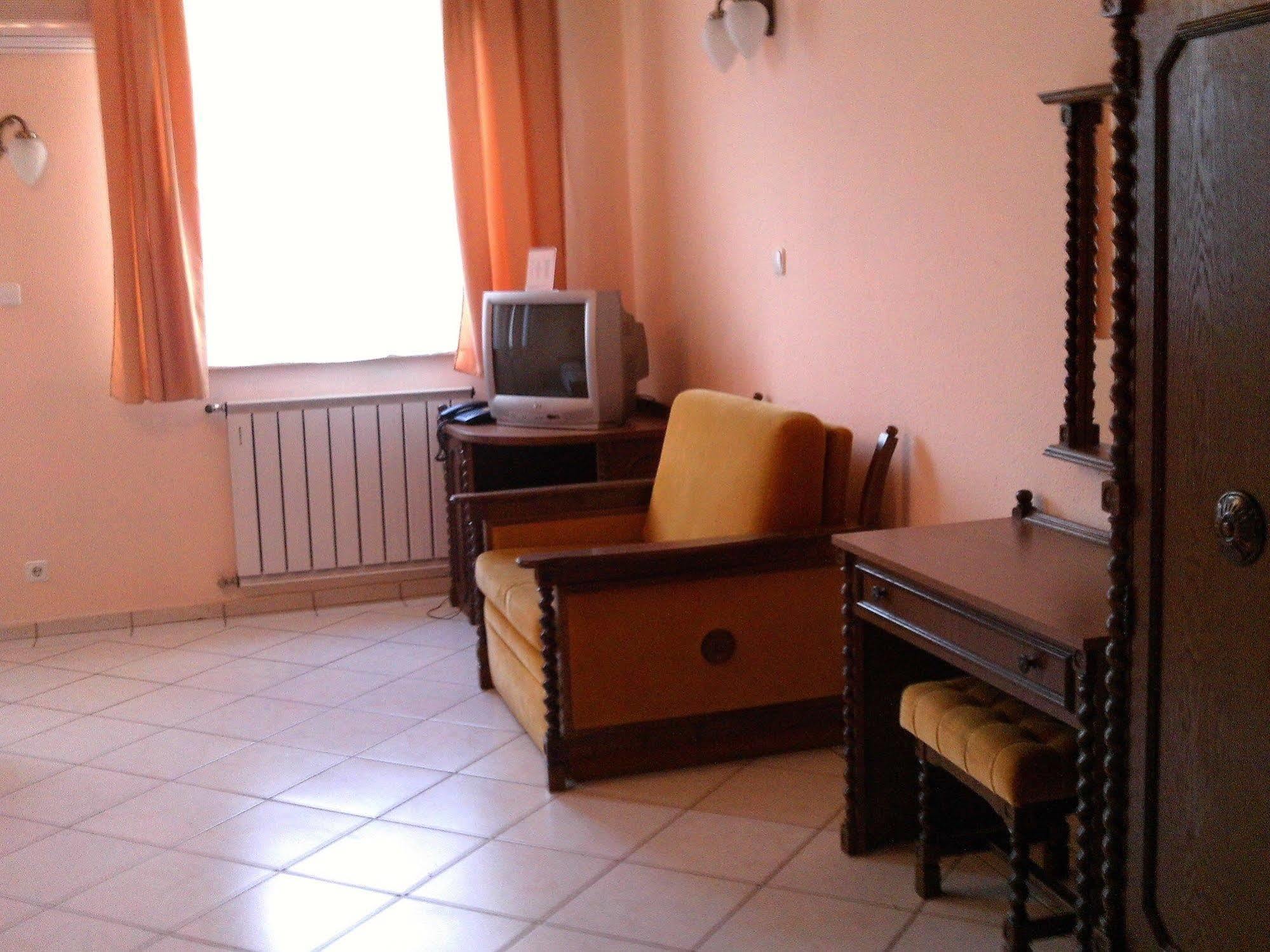 Hotel Happy Apartments บูดาเปสต์ ภายนอก รูปภาพ