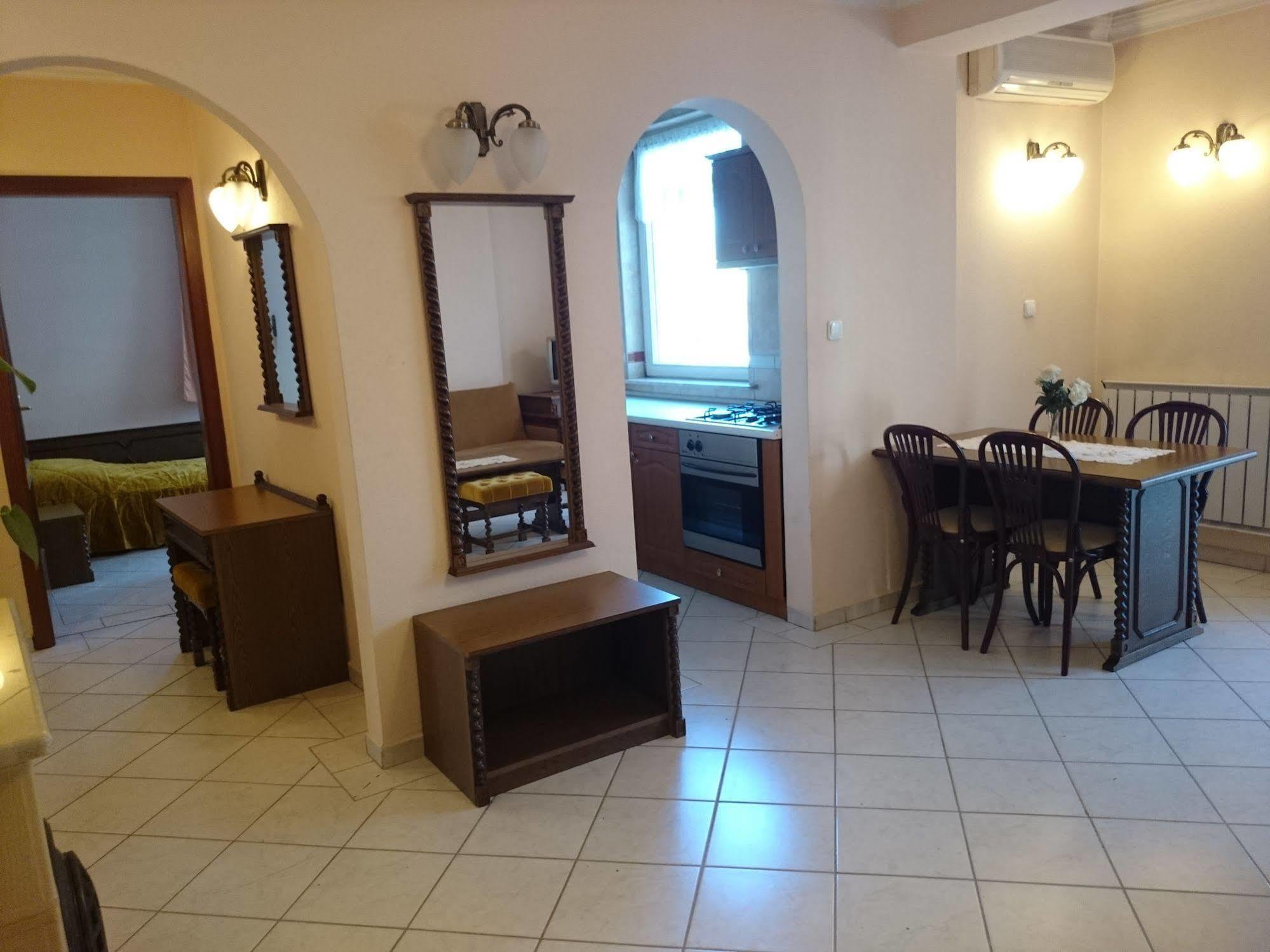 Hotel Happy Apartments บูดาเปสต์ ภายนอก รูปภาพ