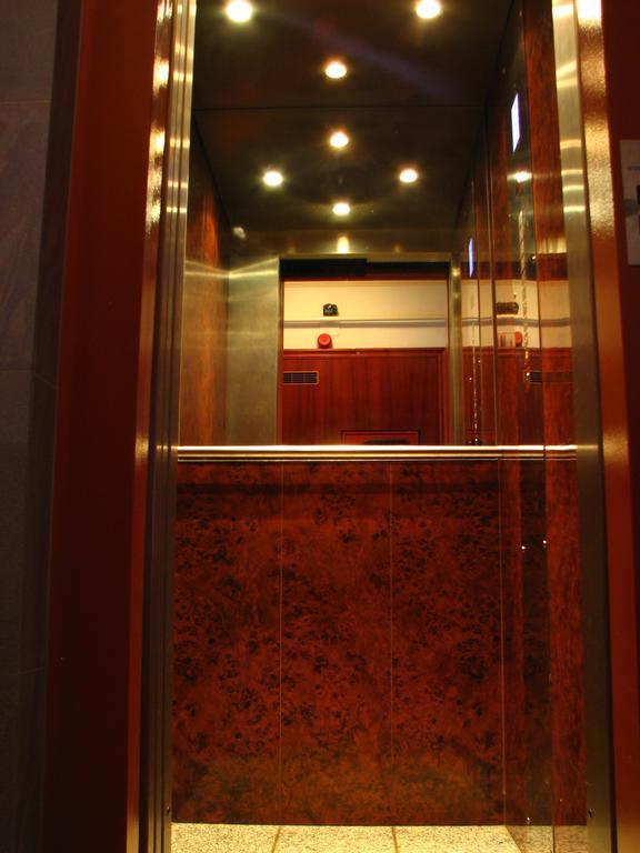 Hotel Happy Apartments บูดาเปสต์ ภายนอก รูปภาพ